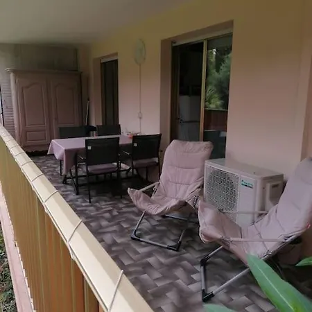 Avec Piscine De Copropriete דירה אנטיב